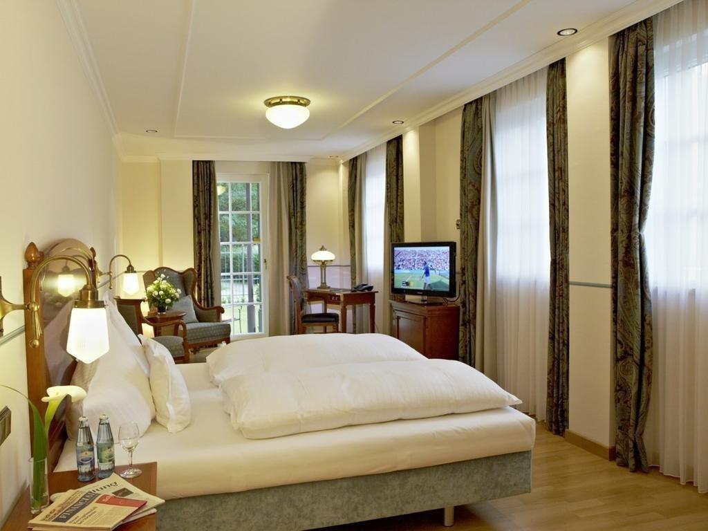 Allee Hotel Нойштадт-ан-дер-Айш Екстер'єр фото