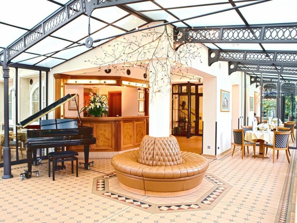 Allee Hotel Нойштадт-ан-дер-Айш Екстер'єр фото